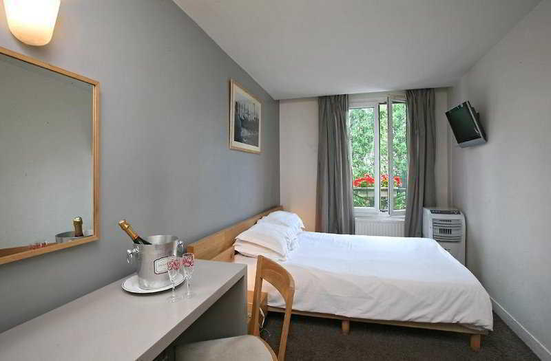 Hotel Du Parc Saint Charles Paris Exterior photo